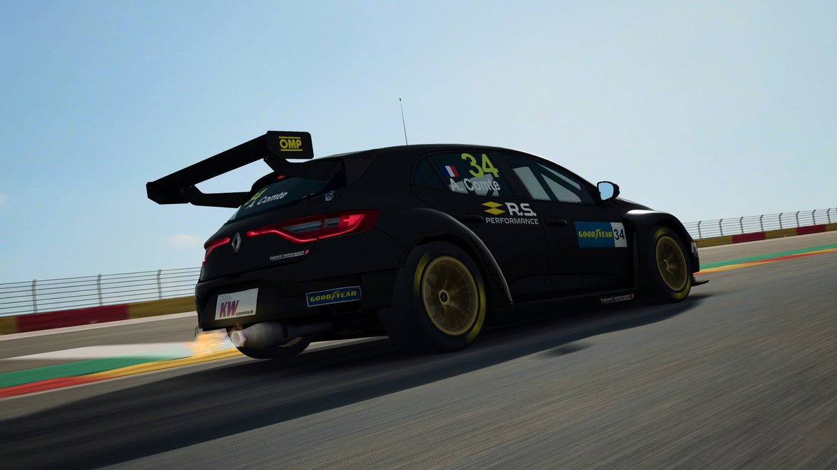 RaceRoom tweet media