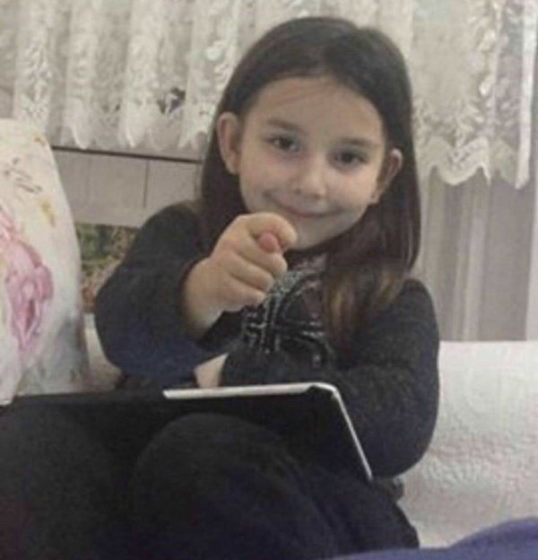 _the_ayse_'s tweet photo. Sınavların iptal olmasını istiyoruz.
Ziya Selçuk
#ertelemedegilIptalistiyoruz
#ziyaselcuk
#TurkishStudentsLivesMatters https://t.co/2S4uUH17tF