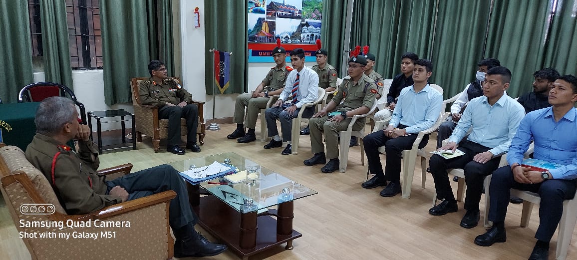 doontigers's tweet photo. Selected cdts for SSB briefed by Gp Cdr @ 29 UK https://t.co/Ei3JUtXiiP