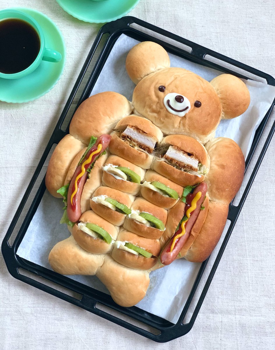ムッキムキなくまさんのパンが発見される どの子もナイスバルクで美味しそうです この発想はなかった Togetter