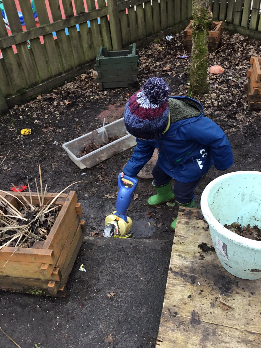 david_nursery's tweet photo. We had lots of messy fun play outside yesterday ☔️ the children explored the water and mud, finding out what happened when they mixed them together #creativeoutdoors #waterplay #mudkitchen https://t.co/XHf66XKfaK