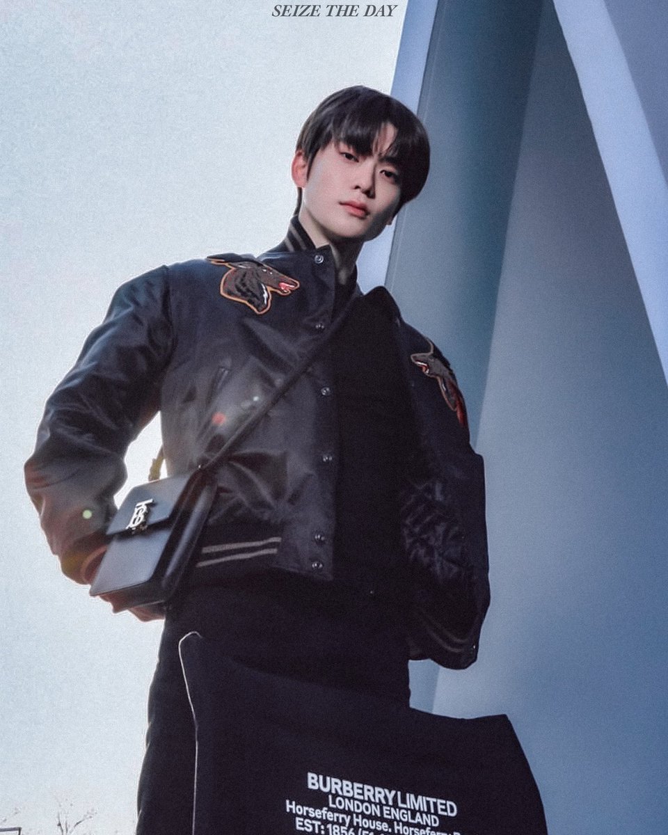 Seizethedayuno's tweet photo. 210224 #재현 
#JAEHYUNxBURBERRY https://t.co/kSqMciV9OV