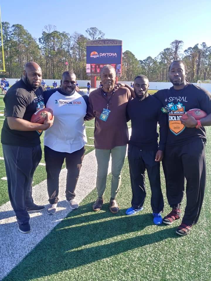 TropicalBowlUSA's tweet image. Had to checkout our long time trainer Arlan Johnson's new Madness Training facility in Philly. 13 years we brought everyone with us from coaches to former players! #WeRDifferent #TeamSPIRAL