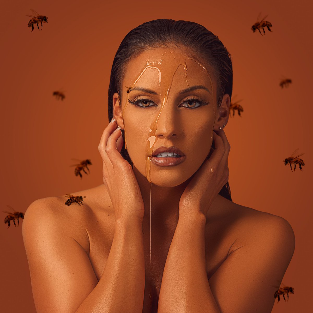 SPhotographix's tweet photo. Sweet ass honey... #honey #bee #headshot #conceptart #ashleyrogers #sps10 #seatsphotographix #nikon #godox #godoxusergroup #savagebackgrounds #spice https://t.co/woLZY5hcZY