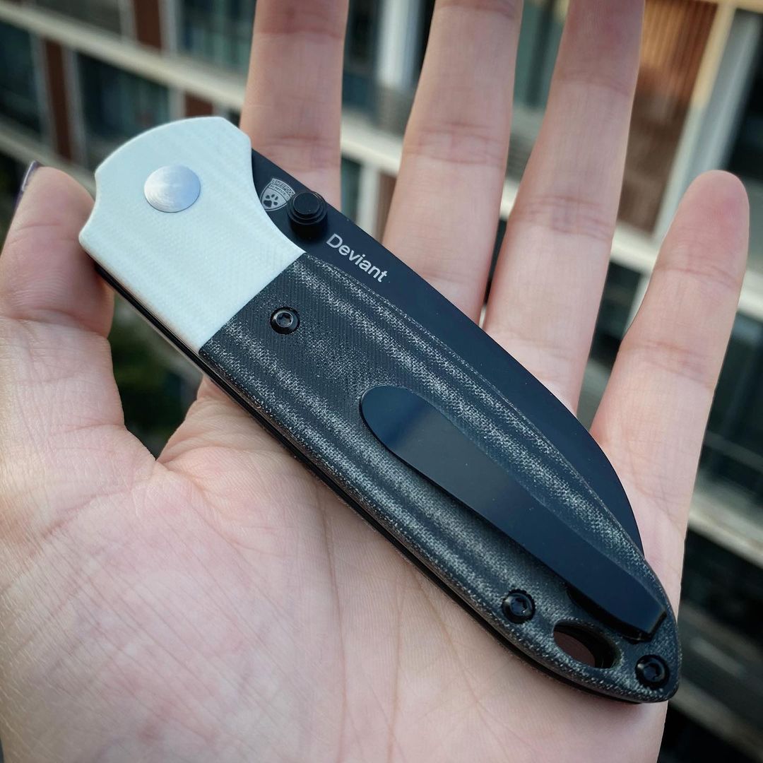 Kizer Deviant is coming!! Designed by @sheepdogknives

It is expected to arrive at our dealer at the end of March.
#kizer #kizerdeviant #edc #knife #knifelife #m390 #edcknife #micarta #knives #knifeporn