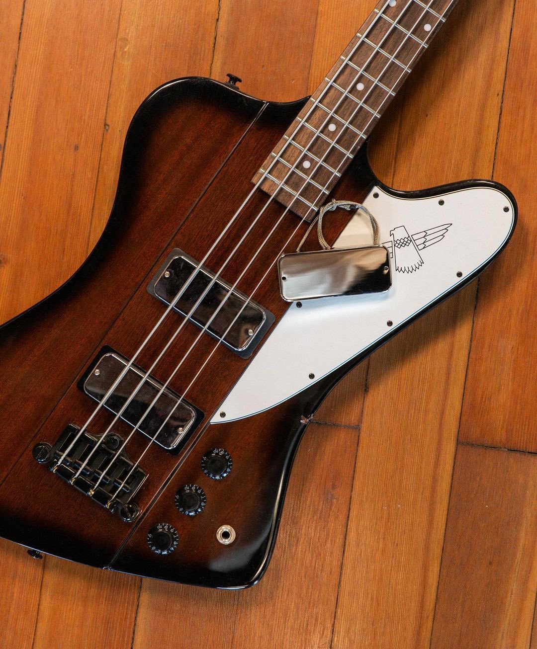 Zenbu Japan On Twitter Lollar Pickupsのthunderbird Bass ピックアップはブリッジ側をややhotな仕様にする事で非常にバランスの良いサウンドを実現 The Yellow Monkeyのベーシスト Heesey氏も多数のヴィンテージ サンダーバード ベースと併用してlollar製の