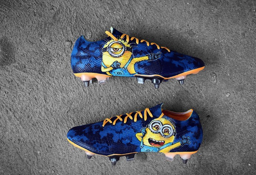 AFTVMedia's tweet photo. Alex Lacazette's new customised boots. “Trust the process...”

[IG/swithadot] https://t.co/JntQeG06eE