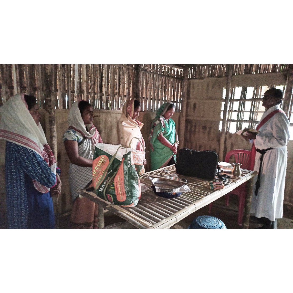anjannagggs's tweet photo. Four enterprising women of Borbari starting a new journey from today in their new work place.
#communitydevelopment #womenentrepreneurs #borbari #tengakhat #dibrugarh
Team Xewali
Borbari
February 2021 https://t.co/pZjGbWcDfj