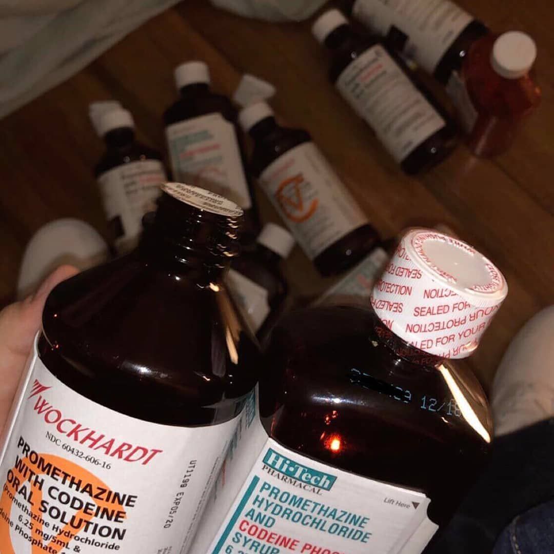 Janny23309674's tweet photo. Codeine syrup. Get it let the world know how high you. Anonymity deals🔌💚🍄🔥 #Mmemberville #cbdnation #canabiscomunity #canabis #stoned #weAreGDC #stoners https://t.co/Vekokmdhvv