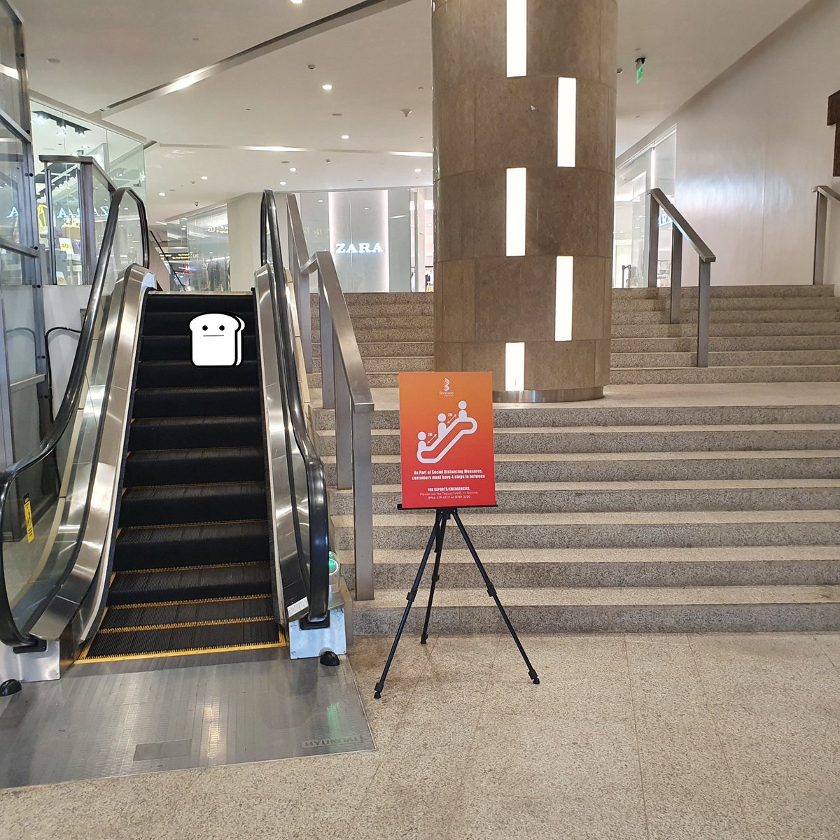 Sir_WheatBread's tweet photo. #FindTheBread 

I mean....

This escalator is just for me~ https://t.co/6i0PHZ8Kcc