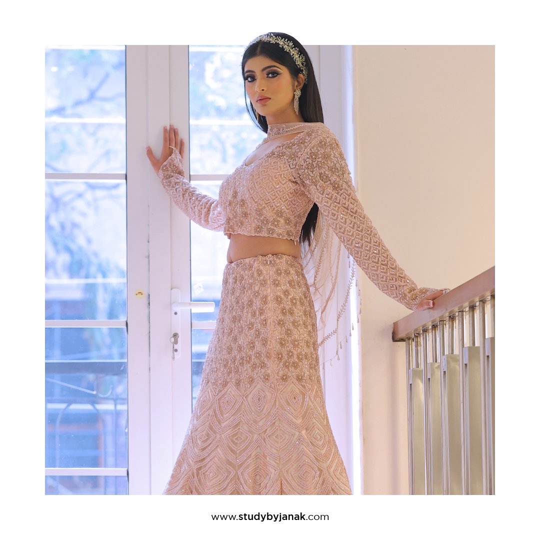 houseofsbj's tweet photo. Presenting you a stunning Study by Janak couture ensemble.
Brimming with exquisite embroidery &amp; elegance; this outfit by @houseofsbj available at our south extension store.
Virtual appointments can also be booked on 9811126999
Jewelry partner @hsskjwellers 
#OOTD #glam https://t.co/DOtSWLgQ1k