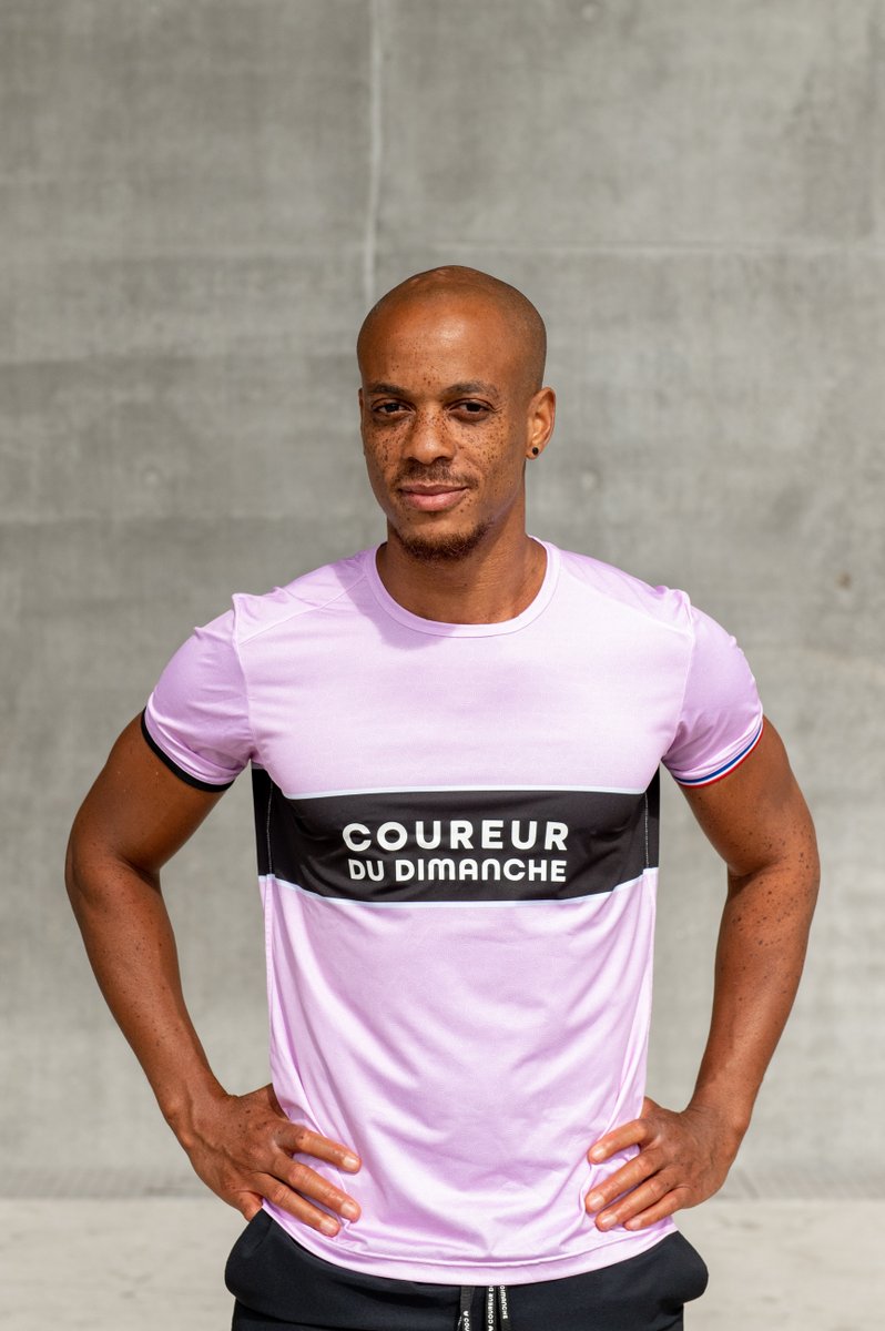 CoureurDimanche's tweet photo. (Re)découverte de notre modèle Bicolore.
▪️ Fabriqué en Rhône-Alpes à partir de 12 bouteilles plastiques recyclées.
▪️ Disponible en rose, bleu et rouge.

Quel est votre préféré ? 👉 https://t.co/3ZDPM53rp1
#TeamCDD https://t.co/9iIN0jrJGr