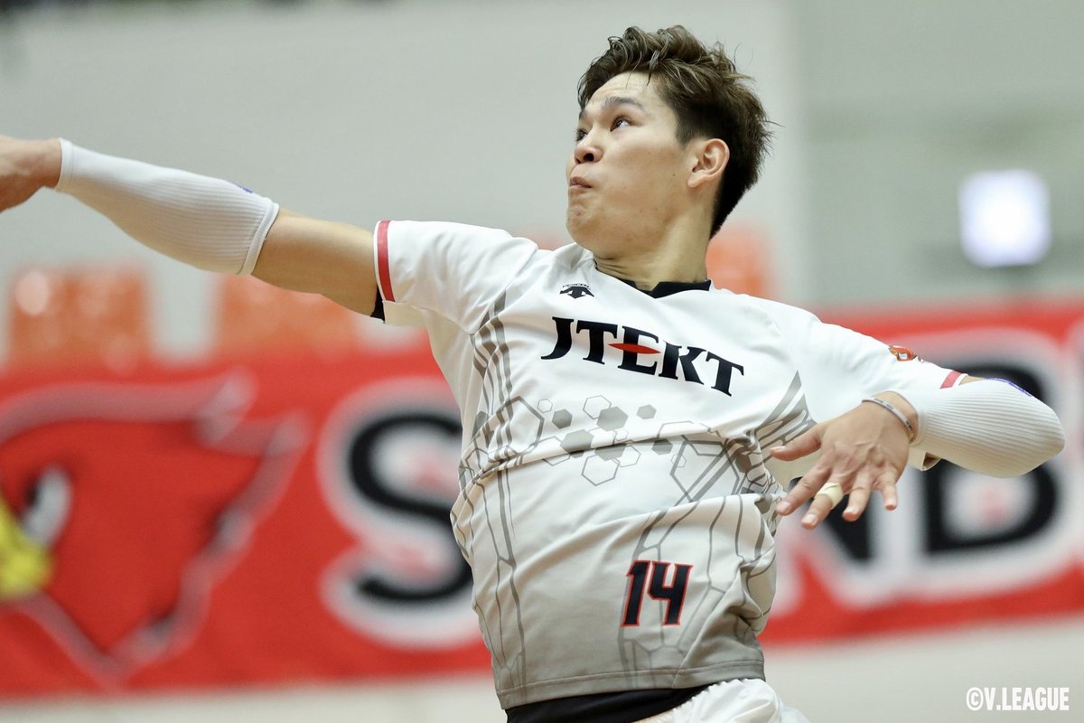 THIS IS EXCITING!
Nishida & JTEKT are one match behind Kurek & Wolfdogs Nagoya for last playoff spot! Which team will join Muserskiy & Suntory and Kubiak & Panasonic Panthers?
FULL STORY: https://t.co/XTV8js9stU
πΈ @vleague_or_jp
#Volleyball https://t.co/Bc8EIchQ5I