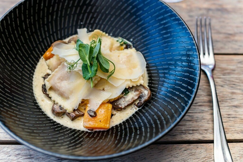 Another popular vegetarian dish on the current menu at <a href="/kunjaniwines/">Kunjani Wines</a>  is equally favoured by carnivores, is the Butternut Ravioli. Served with spinach, butternut cubes, white wine cream and parmesan shavings. Light enough for a summer lunch but packed wi… instagr.am/p/CLtL4UvKd-7/