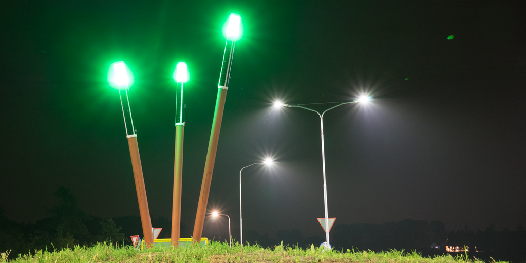 FlexSolSolar's tweet photo. The "Soluxio Lightstick" - Completely customizable and perfect to artistically light up roundabouts, parks, resorts, boulevards and more. 

Learn more about these roundabouts in @provgroningen and @provfryslan.

https://t.co/rSkWp1GEKY

#solarinnovator #designsolar #offgridsolar https://t.co/kZdy1A71mn