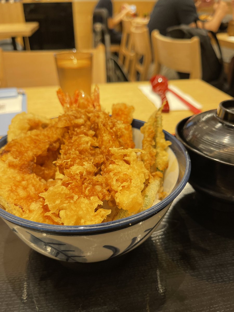 ariSelfinsinga's tweet photo. 今更ながら、てんやデビューしました。
これで13ドル。いいんじゃないか。

#シンガポール https://t.co/HFXZZhORZi