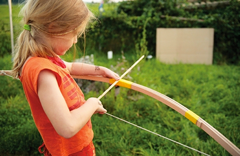 Kids get a traditional Jewish summer camp experien...