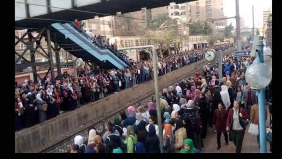Z48221032's tweet photo. الطلبة رايحة الامتحانات بعد ما عقموا اللجان والدنيا تمام التمام💔
#ثوره_طلاب_الجامعات_يوم_27 https://t.co/oyFsS6C8yh