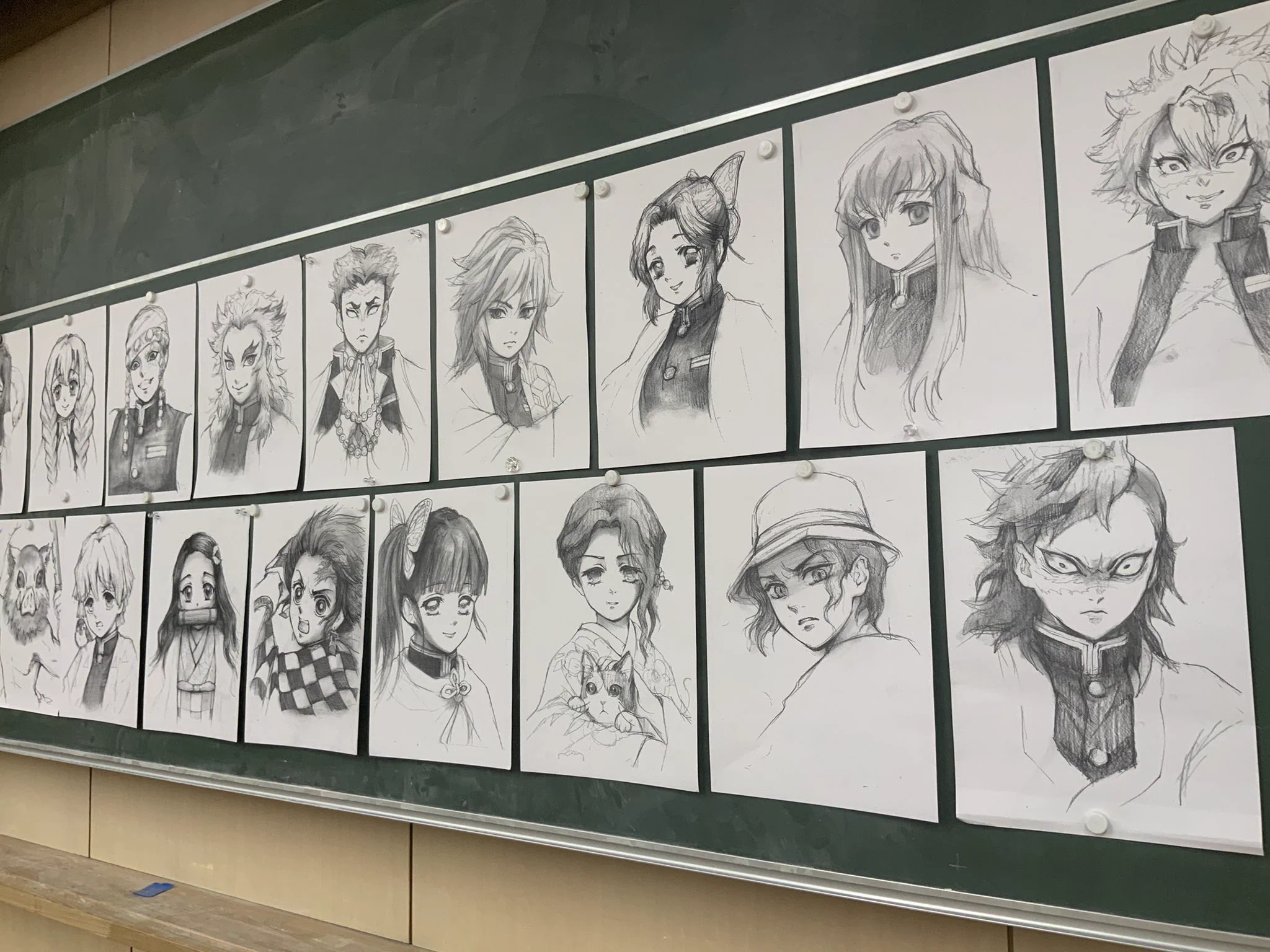 小学校の図工の先生を15年やっている方の絵がうますぎる！鬼滅の刃のイラストに生徒たちが大喜びだった模様！！