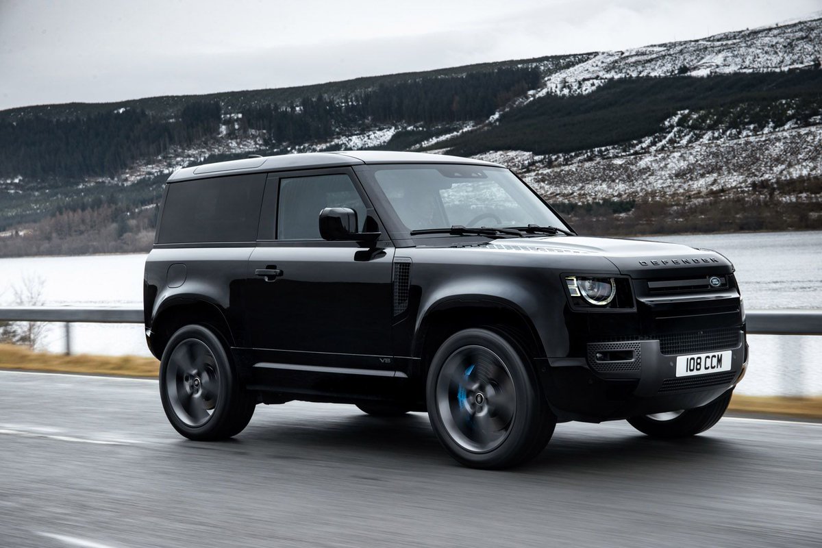 AutoTalkBlog's tweet photo. The long-awaited #V8 @LandRover #Defender range-topper arrives with 525bhp, dynamic enhancements and variable dampers - in your choice of 3-door and 5-door bodystyles.
#automobiles #automotive #LandRover #autotalkblog #AUTOMATION #auto #automobility #2021year #2021uprising #cars https://t.co/t7jAitTf0V