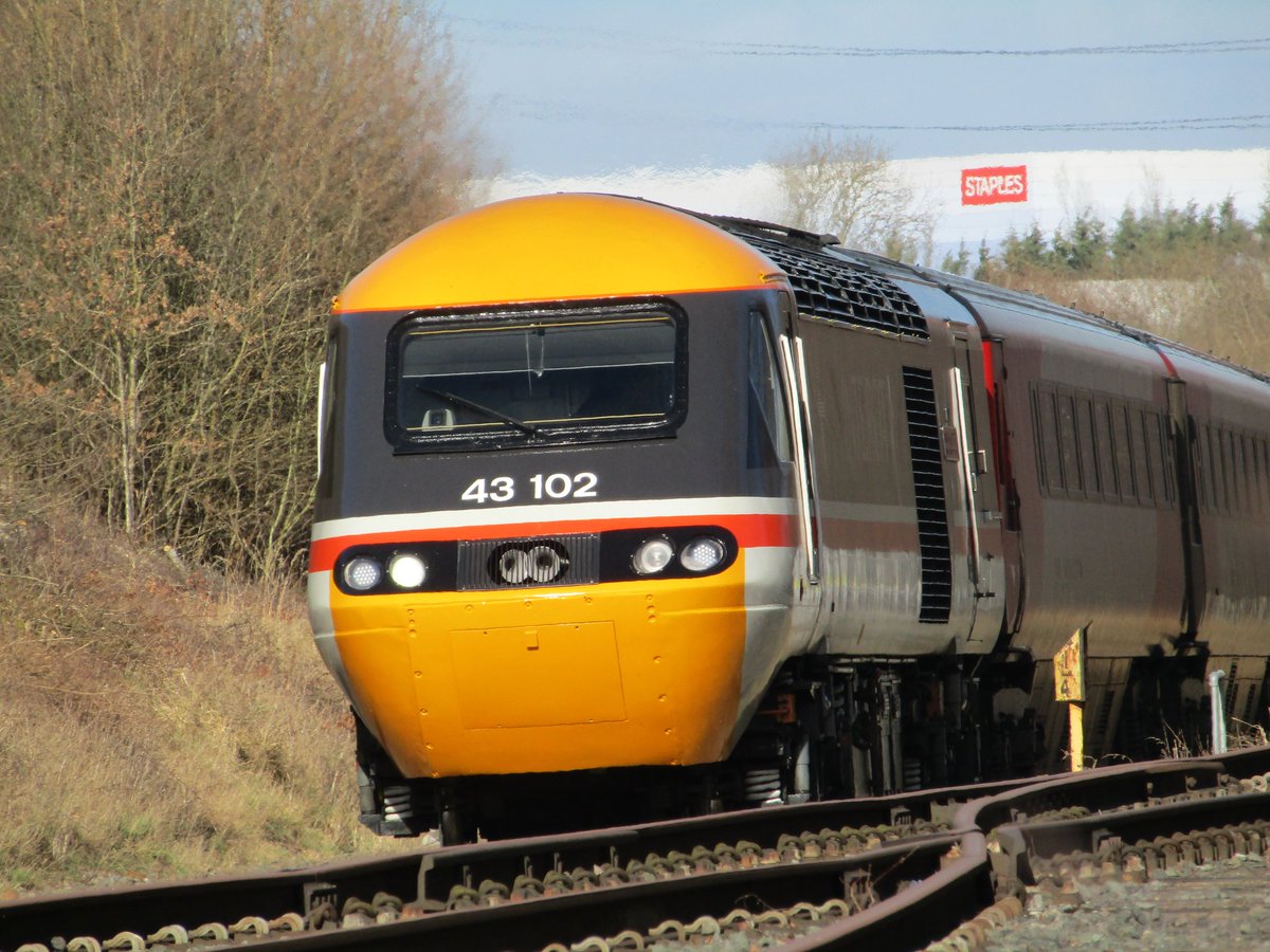 Bennybizzle1's tweet image. Hello you beautiful thing...
43102 The Journey Shrinker pauses at Corby on 5m17.
#hst #intercity125 #yesemr

@Andym13 @holtona72 @MrDeltic15 @LeicRailAle170 @thesatnav89 @WilsonBone