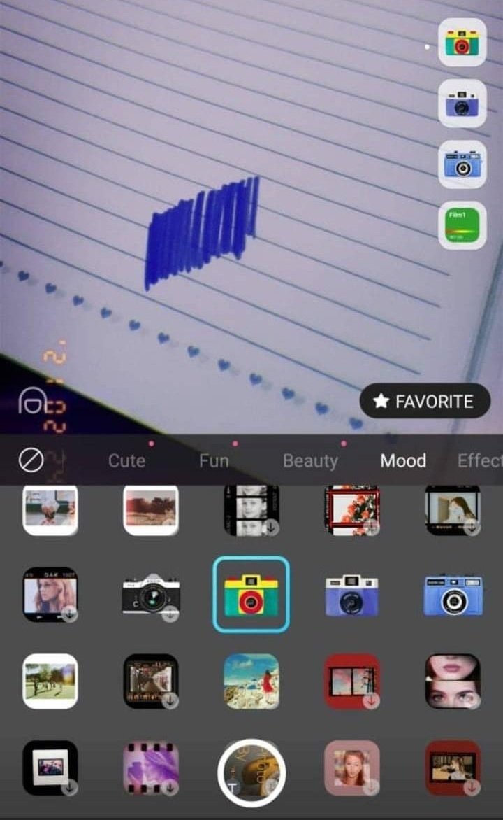 BTSNewsBrasil's tweet image. 📸 Há uma teoria circulando de que o cabelo do Jungkook possa estar ROXO!!

O efeito que ele usou no App Snow muda a cor do roxo para o azul!

Será que na verdade o JK está de purple hair 💜👀

@BTS_twt #BTS