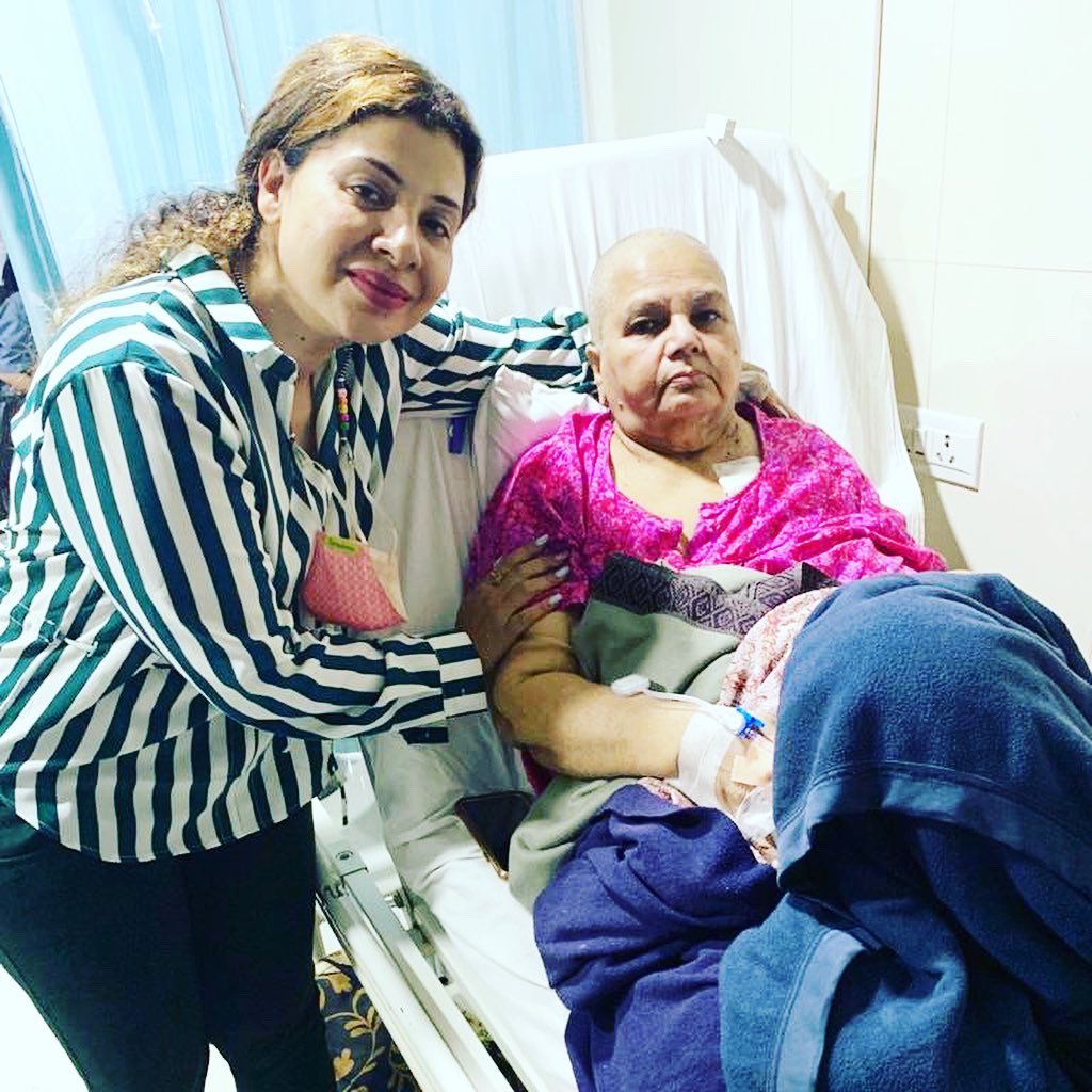 sambhavnaseth's tweet photo. We pray that You Recover soon Aunty #RakhiSawant https://t.co/VPEbl8yUYh