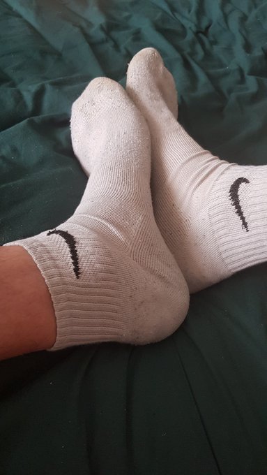 Who is buying me new socks?

https://t.co/BxVgFhfe0b

#findom #cashmaster #cashslave #footfetish #feet