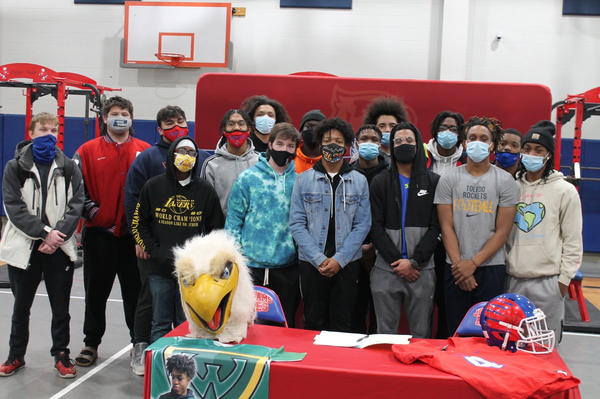 JAEaglesSports's tweet photo. Congratulations to Chuck Worsham on signing yesterday to continue his academic and Football career at Wayne State!
🏈🦅🔴⚪️🔵🏈 https://t.co/PDKXlMmX4F