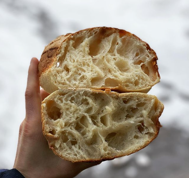 A truly mouthwatering crumb by the talented bakers at <a href="/montclairbread/">MontclairBreadCo</a> 👍🍞