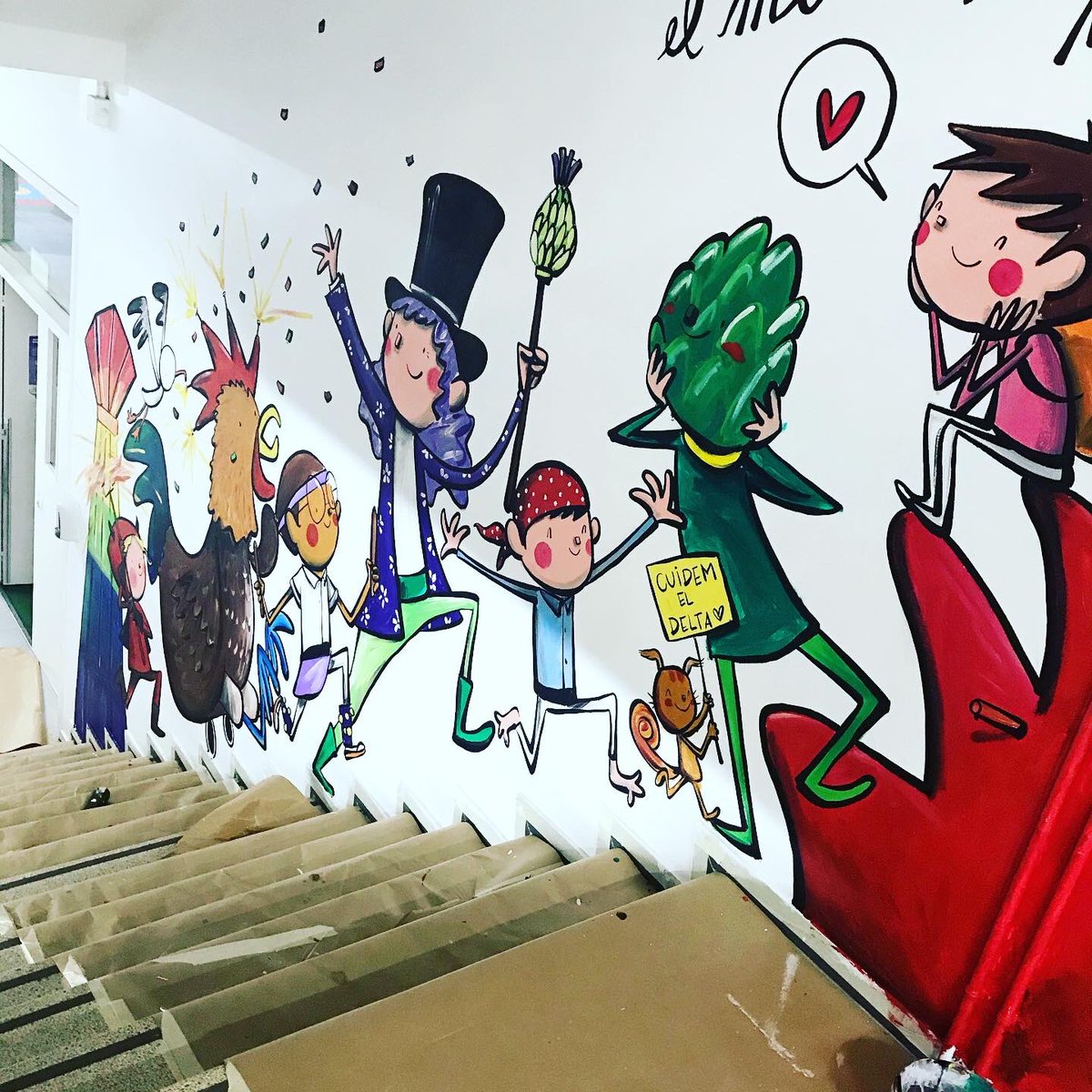 Un plaer tornar a compartir uns dies amb la comunitat educativa de l'escola Verdaguer del Prat. Gràcies pel bon rotllo, per les converses i per trobar solucions a problemes en temps rècord! Ens veiem al claustre😜
