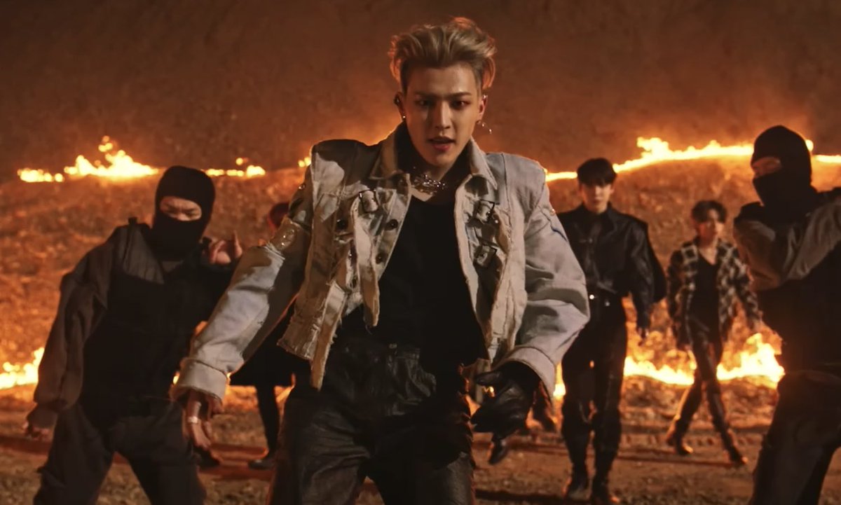 fixoffrui's tweet photo. the pirate king himself
ATEEZ PREVIEW
#FIREWORKsTo1milion #ATEEZ #์์ดํฐ์ฆ @ATEEZofficial #FIREWORKDS #FEVER_Part_2 https://t.co/Nmr6f4GkDe