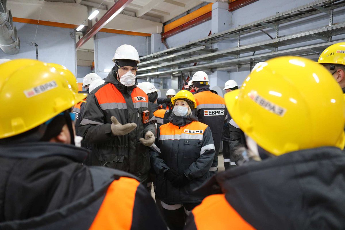 evraz_tagil's tweet photo. 25 февраля 2021 г. – На ЕВРАЗ ЗСМК состоялся пресс-тур, в рамках которого экологи комбината рассказали о природоохранной программе предприятия и мероприятиях федерального проекта «Чистый воздух» нацпроекта «Экология». Участниками выступили члены… https://t.co/Ni3CN8rpsb https://t.co/Edog0rfCYg