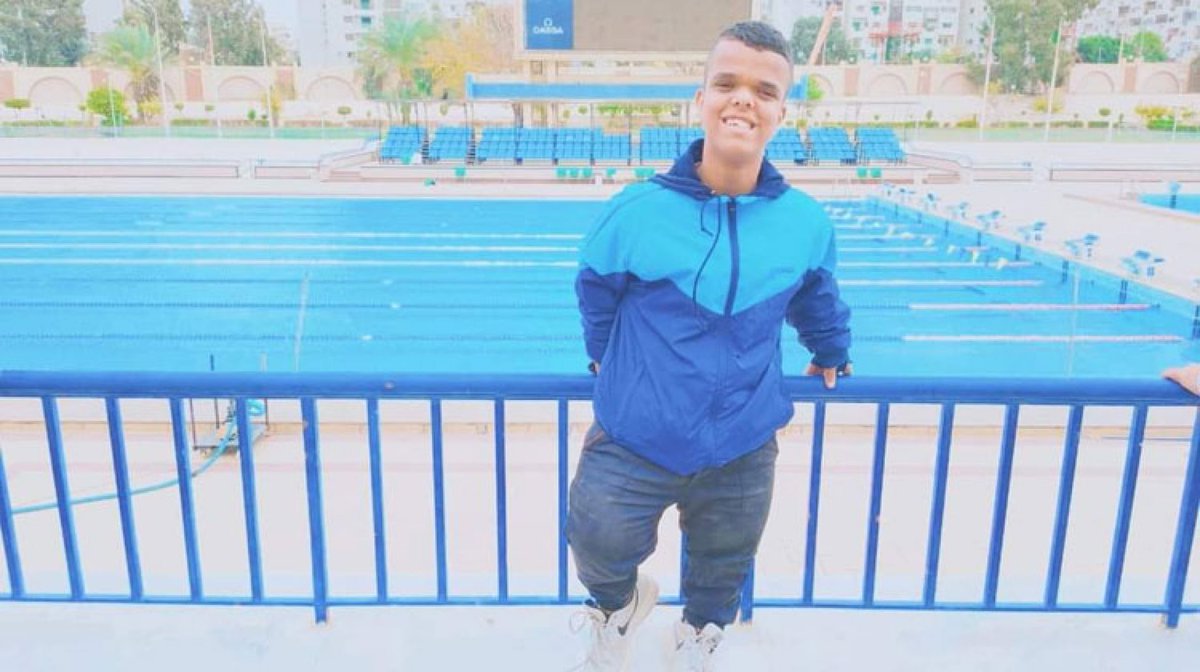 بوابة الوفد لاعب كرة قدم "قصار القامة" يتحدى المتنمرين ويصبح نجم مصر