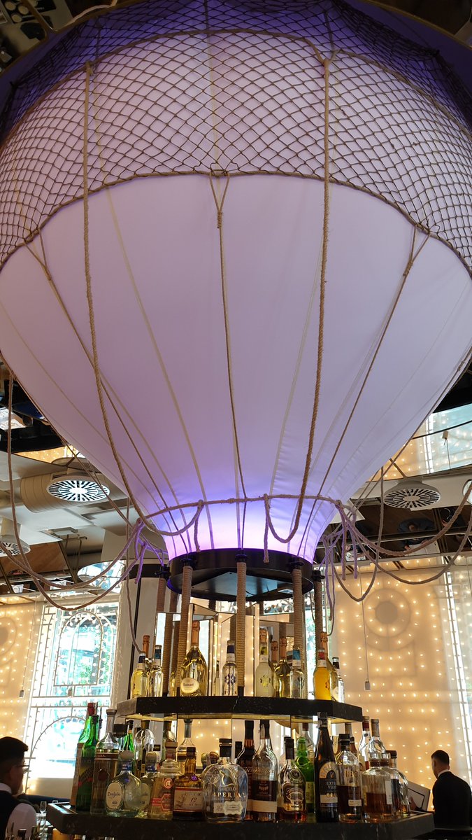 los5mejorescom's tweet photo. La "CITY SOCIAL", el nicho de la restauración madrileña que más crece. 
El único segmento del mercado que ha sido el capaz de abrirse al mercado internacional, con operaciones corporativas de fondos de capital riego. Esto dice mucho de su valor
Foto Bibo 
https://t.co/epsEINwi6W https://t.co/f0OYpa8SfA