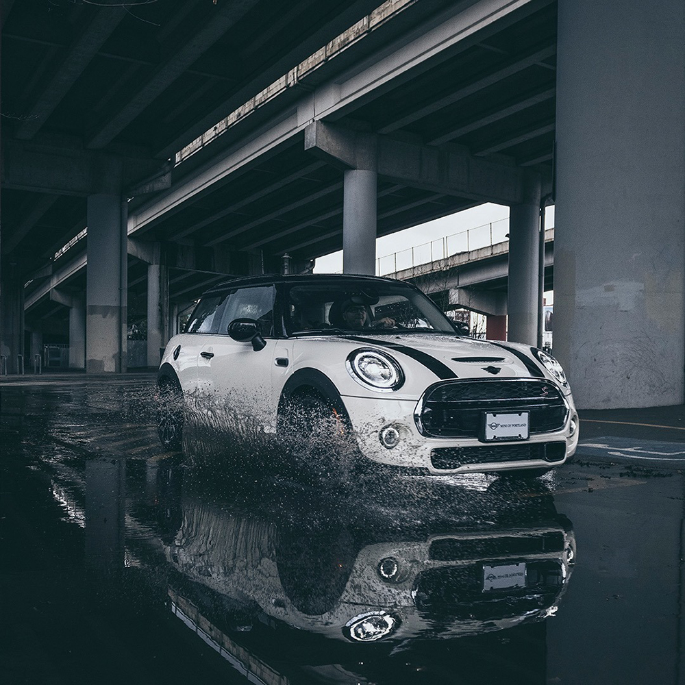 Make a splash with the MINI 3-door Hatch. 

#MINIHatch #SMGRocks