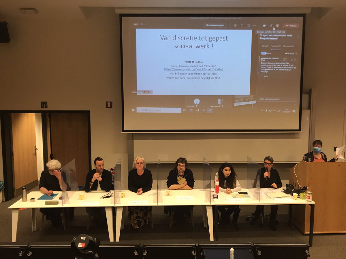 VeerleVanGestel's tweet photo. Ik heb het voorrecht zowat als enige publiek te mogen spelen bij dit boeiend panelgesprek, 160 sociaal werkers en 340 studenten kijken digitaal #sterksociaalwerk #samvzw @kdghogeschool @AP_Hogeschool https://t.co/W6l5xu3NNs