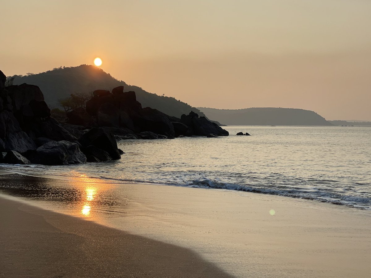 shivya's tweet image. Over just a few days @CGHSwaswara in Gokarna, felt such a deep connection with nature. 

A short thread, to share some of those feelings.

#incredibleindia #mindfultravel #collab