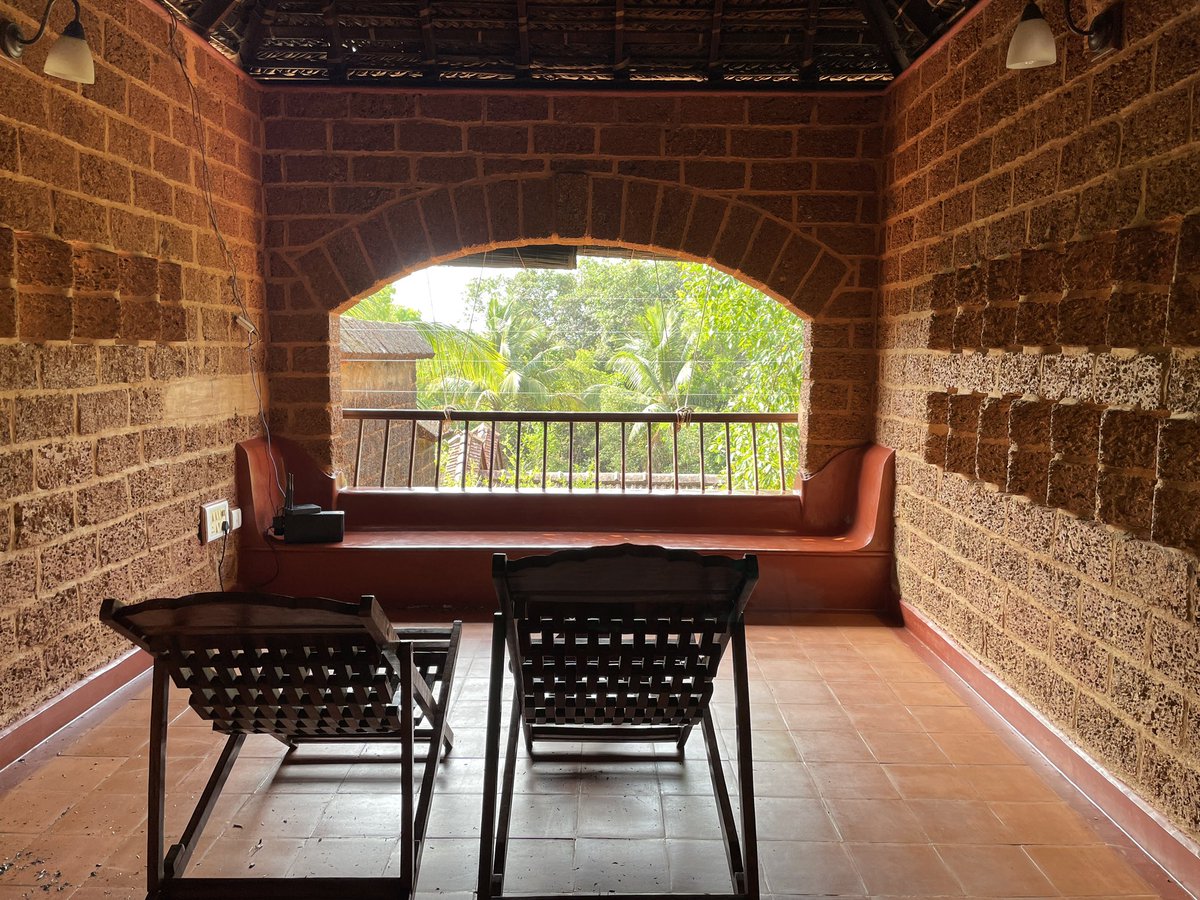 shivya's tweet image. Over just a few days @CGHSwaswara in Gokarna, felt such a deep connection with nature. 

A short thread, to share some of those feelings.

#incredibleindia #mindfultravel #collab