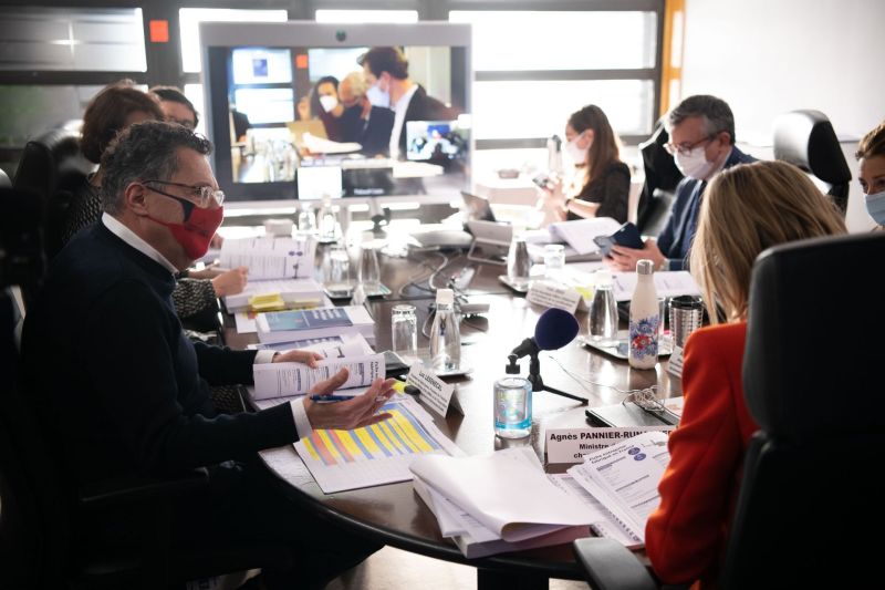 Luc Lesénécal, Président de l'Institut National des Métiers d'Art est présent au sein du jury de la #GrandeExposition du #FabriquéenFrance. © Agnès Pannier-Runacher