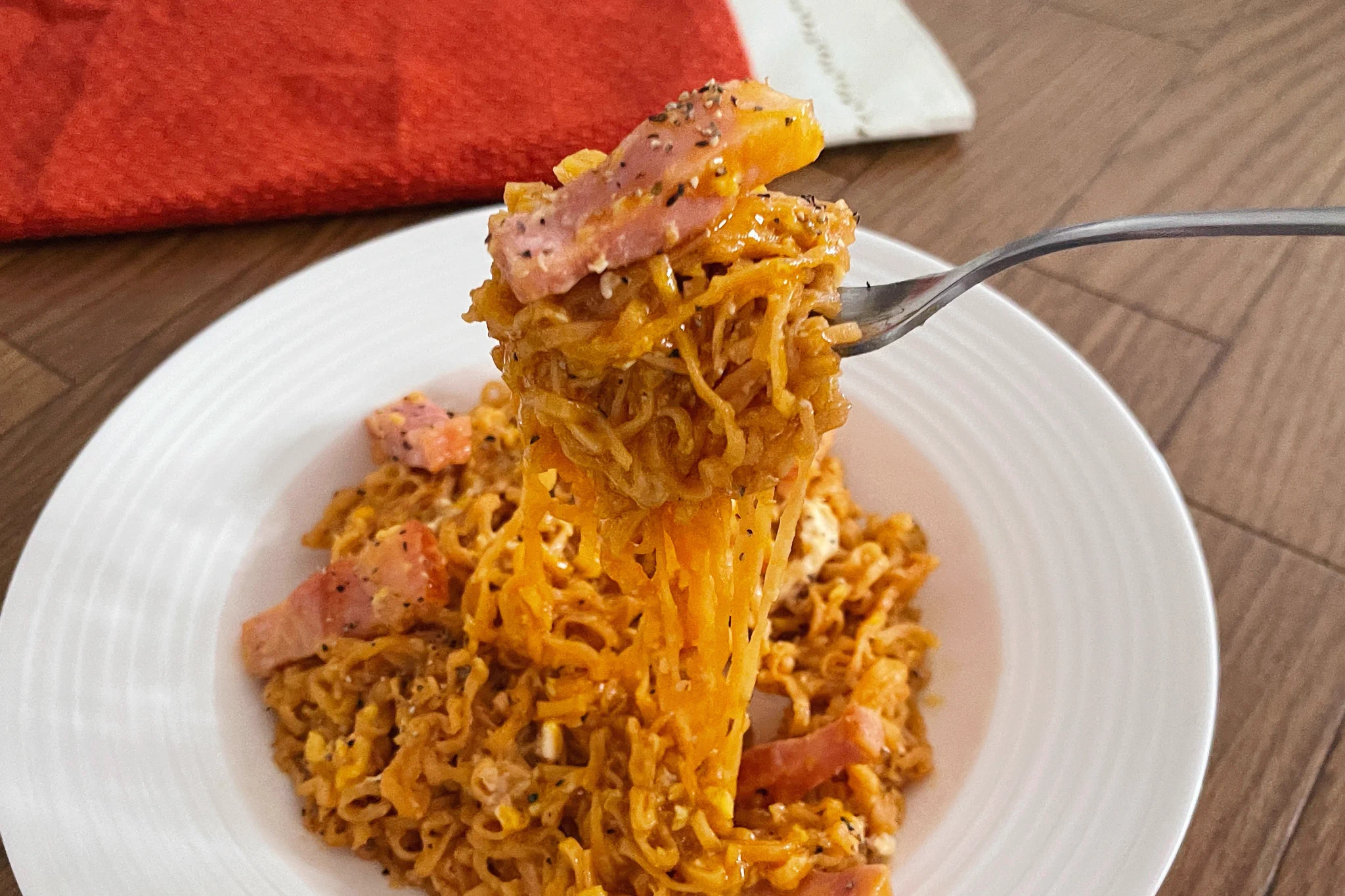 チキンラーメンがおうちにある人はやってみよう！！簡単濃厚カルボナーラ！！