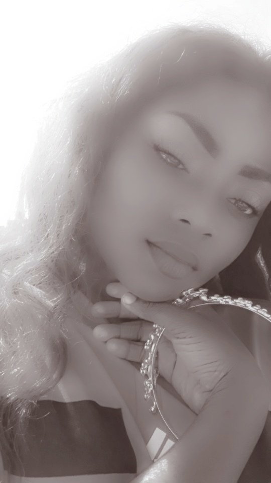 PrunelleGomes's tweet photo. @bb_authentic @PrincessRuqayya Défi relevé https://t.co/tAZV993Ctw
