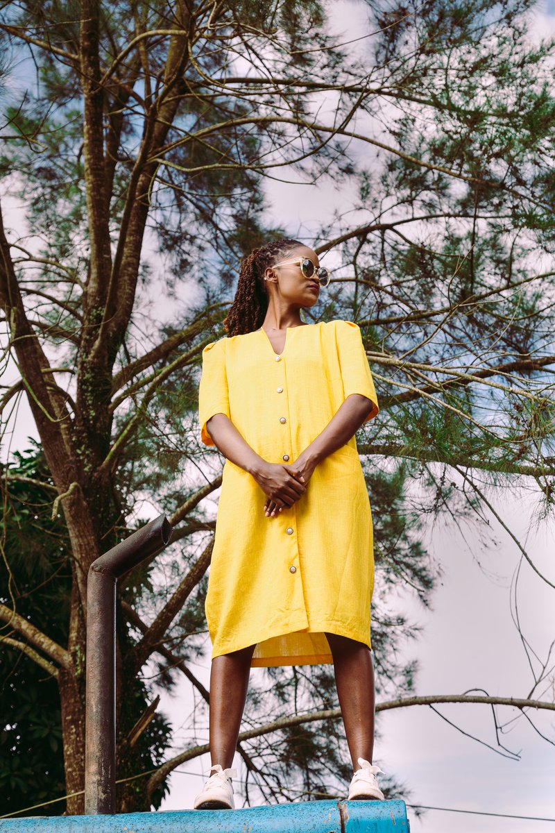 afriartmoments_'s tweet image. Pantone Color of the Year 2021. Illuminating. #Pantone2021
Muse: Christine
Asst. : Derrick.