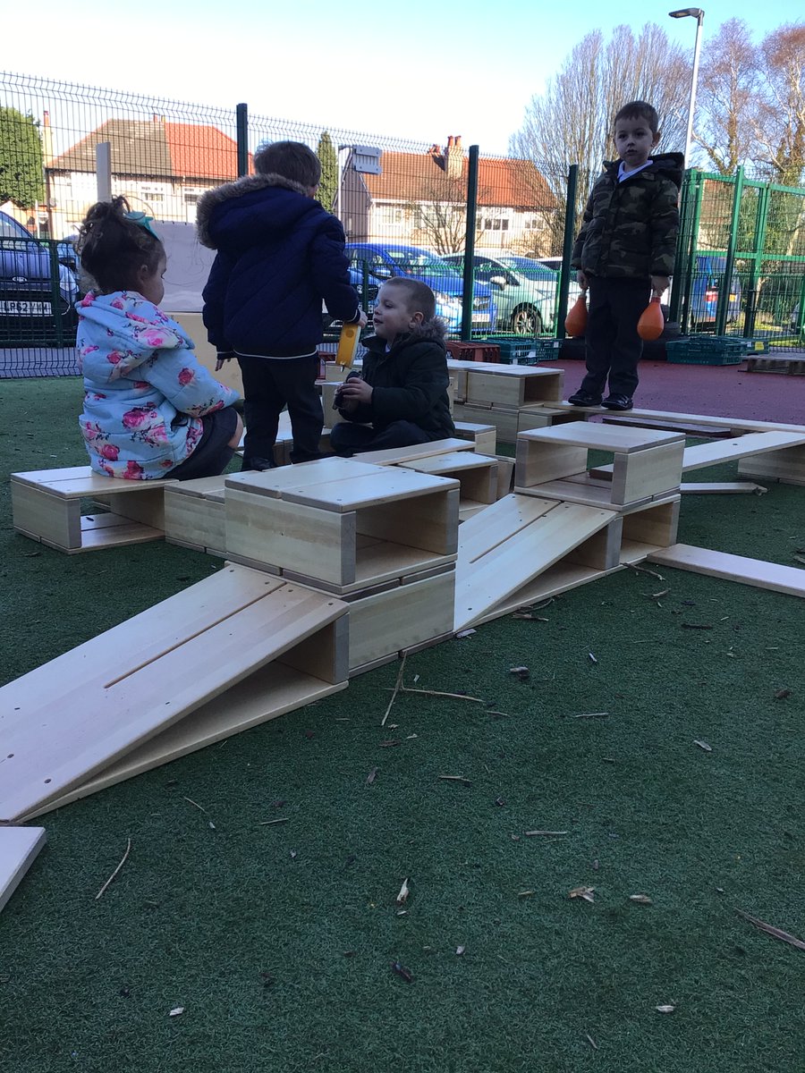 F1bedforddrive1's tweet image. Today we embraced the beautiful weather and explored our community play blocks outside. The children worked as a team and carried and transported the blocks safely to create a ship. Great work F1 💚💛 @Bedford_Drive #CommunityPlayBlocks #EYFS #ConstructionPlay
