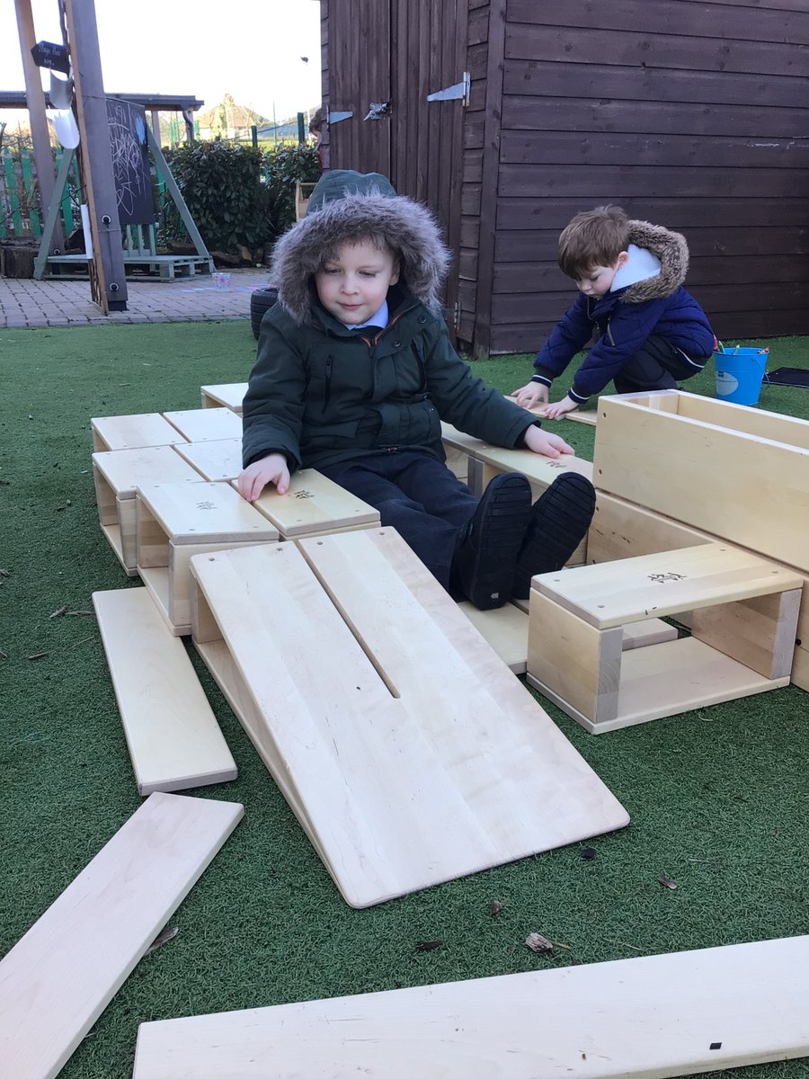 F1bedforddrive1's tweet image. Today we embraced the beautiful weather and explored our community play blocks outside. The children worked as a team and carried and transported the blocks safely to create a ship. Great work F1 💚💛 @Bedford_Drive #CommunityPlayBlocks #EYFS #ConstructionPlay