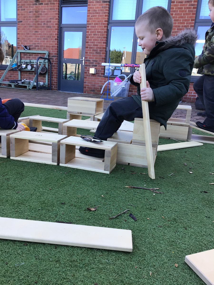 F1bedforddrive1's tweet image. Today we embraced the beautiful weather and explored our community play blocks outside. The children worked as a team and carried and transported the blocks safely to create a ship. Great work F1 💚💛 @Bedford_Drive #CommunityPlayBlocks #EYFS #ConstructionPlay