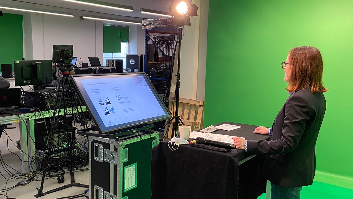 Tagung digital aus der Münchener Greenbox 💻✅ Mehr dazu: bit.ly/3pWLzN4 ⬅️#eventprofs #greenbox #livestream #brähler