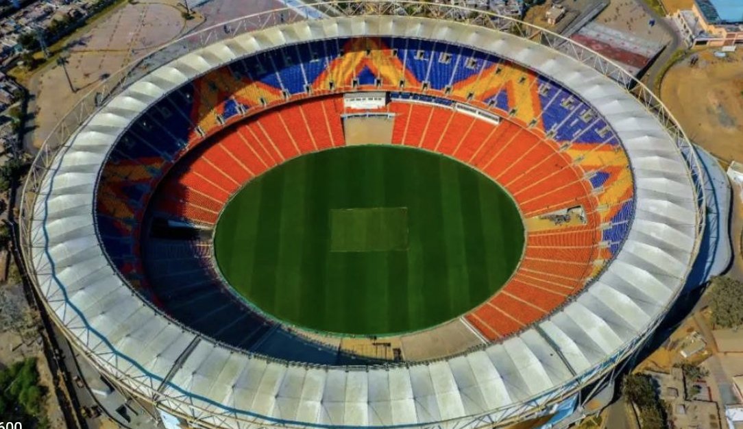 They spend $110m on a magnificent new stadium and about 50 cents on pitch preparation. This surface is crap (for both sides.) batting is a total lottery #INDvsENG_2021