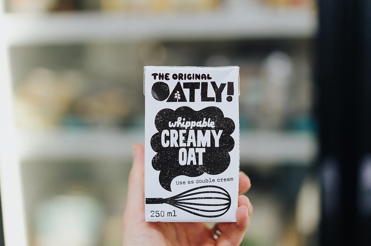 VillageGreensUK's tweet photo. New in our vegan fridge: Whippable creamy oat from @OatlyUK 
#vegan #oatbased #lowclimateimpact #prestwich #prestwichvillage #shoplocal #dairyfree https://t.co/kOaHpujw4o