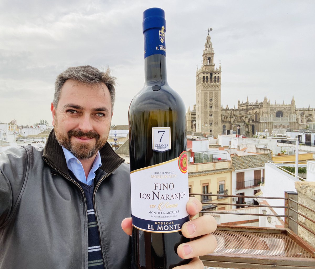_FranLeon's tweet photo. Hoy disfrutamos de los vinos de @bodegaselmonte en la terraza @lafortissima_ @grupodraimundo @monterogrove vinos que muestran el paisaje de #morilesaltos #moriles #morileswine #montillamoriles #cordoba #vinosmoriles #vinosandaluces #tdsvinos @montillamorilesdo https://t.co/NcQebLj7RA